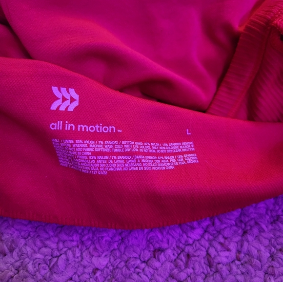 red - Picture 3 of 3